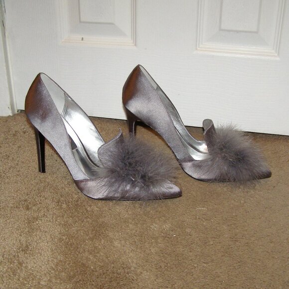 NEW size 39/9 NINA shoes Gray satin pumps with Feather pouf in front - Picture 3 of 12